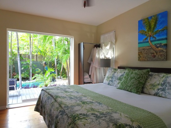 Hemingway Key West Retreat Suite Dreams Inn By The Beach 7124